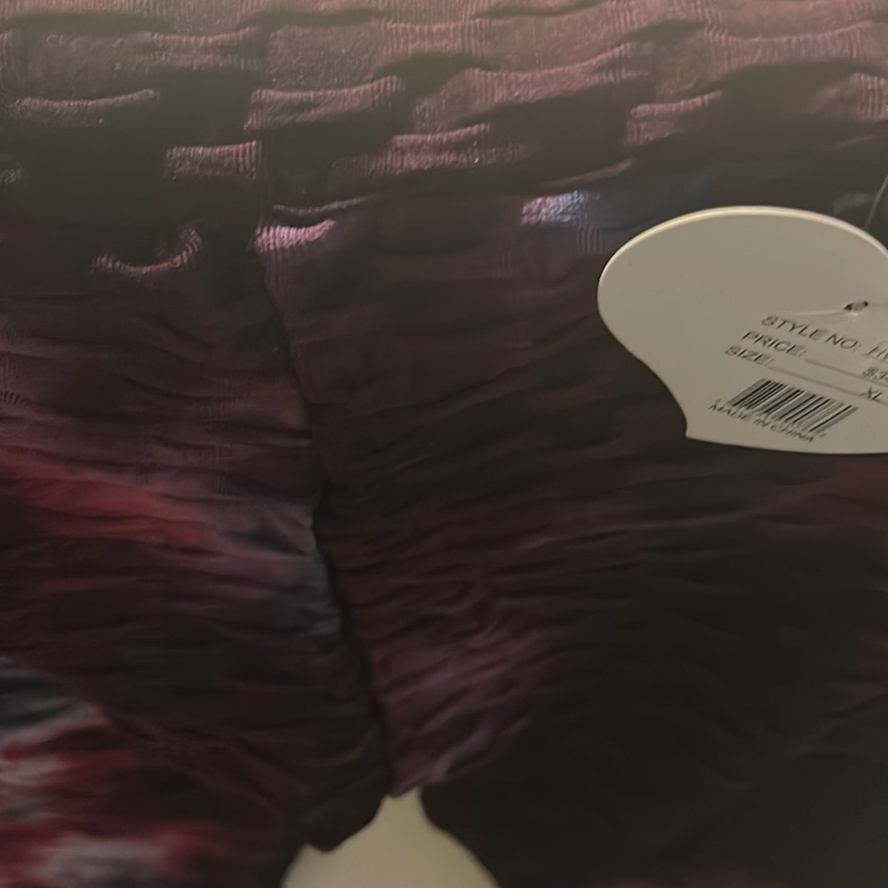 Never worn Ty-dye leggings size extra large